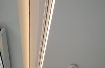 05.02.2023 - Скрытый карниз (гардина ПК) с подсветкой, две комнаты, прихожая - Фотографии