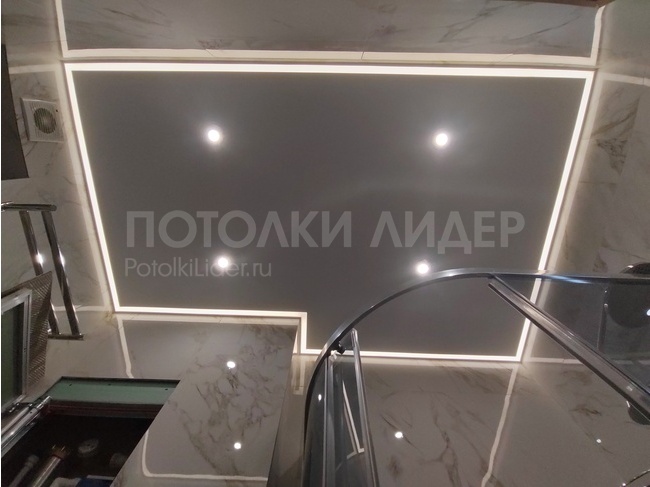 30.12.2022 - Санузел - контурный натяжной потолок со светильниками