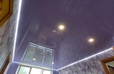 10.08.2020 - Глянцевый, сиреневый, парящий натяжной потолок марки MSD - Фотографии
