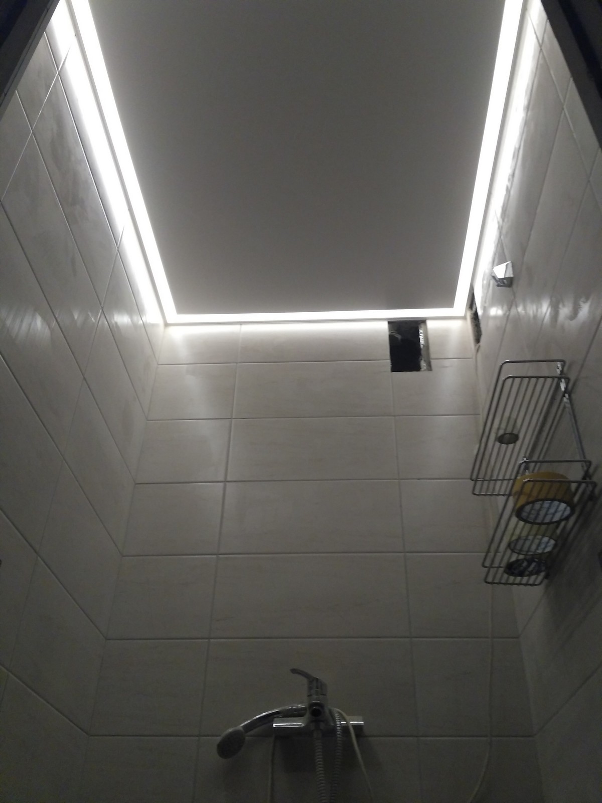 освещение потолка в ванной комнате