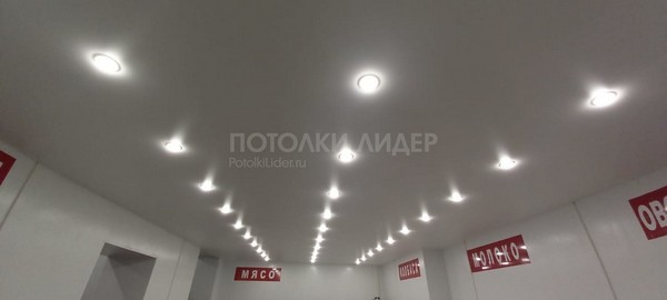 Проверяйте работу осветительных приборов установленных в натяжной потолок