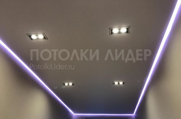 Прямоугольные светильники на натяжном потолке