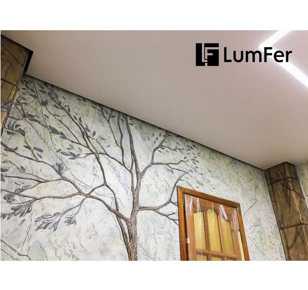 Готовый парящий натяжной потолок на профиле LumFer BP01 (АТ-7290) – свет выключен