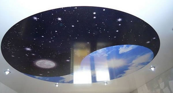 Матово-глянцевый натяжной потолок – на круг из глянцевого полотна нанесена фотопечать