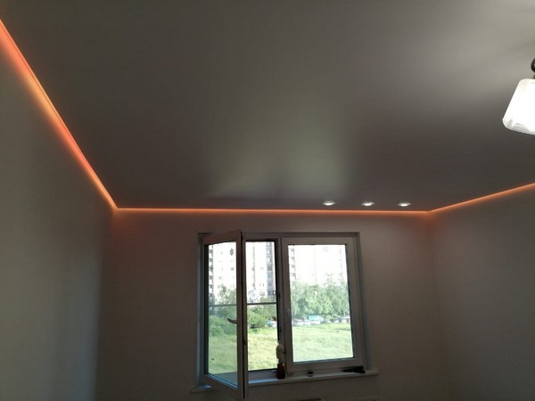 Парящий потолок с цветной подсветкой - фото 3
