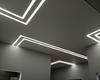22.05.2020 - Натяжной потолок со световыми линиями в виде «абстрактных полос»