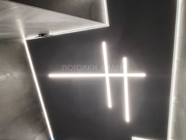 Серый (L38) натяжной потолок с парящей подсветкой и световыми линиями – Фото 2